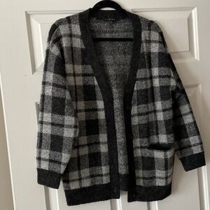 Cyrus Textured Black and Gray Sweater